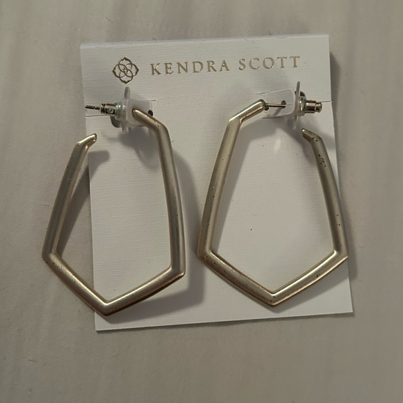 Kendra Scott Jewelry - Kendra Scott gold geometric earrings